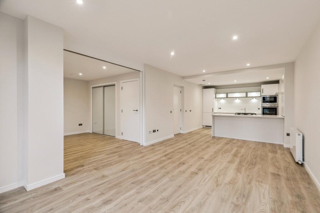 Apartment in Glasgow - View 3