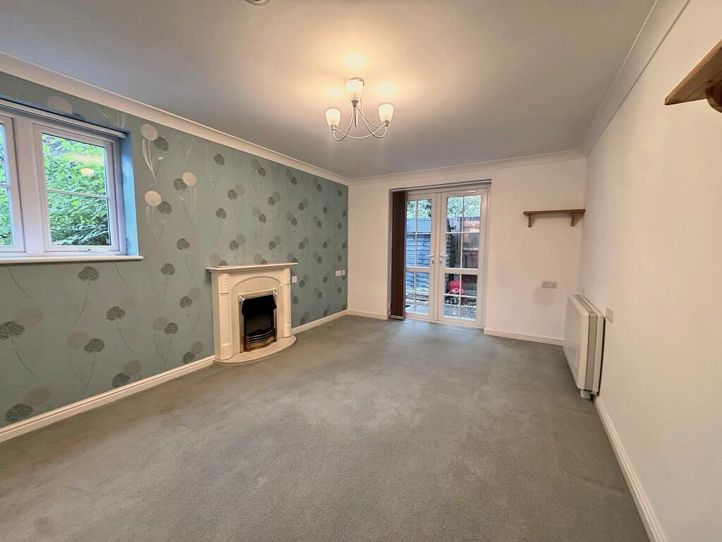 Apartment in Watford - View 3
