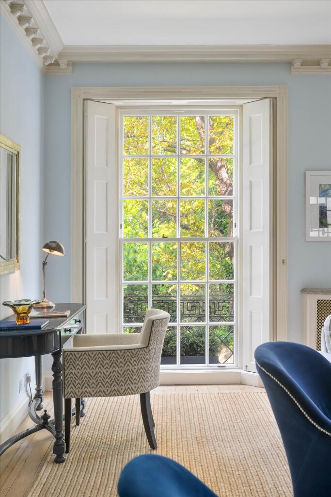 House in London, Kensington - More