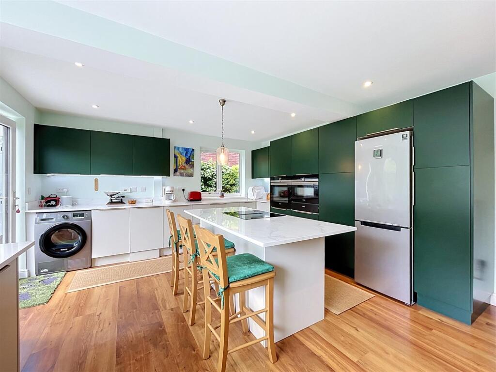 Bullimore Grove, Kenilworth photo 3