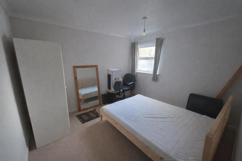 Additional image 4 of Hillside Road, HARPENDEN