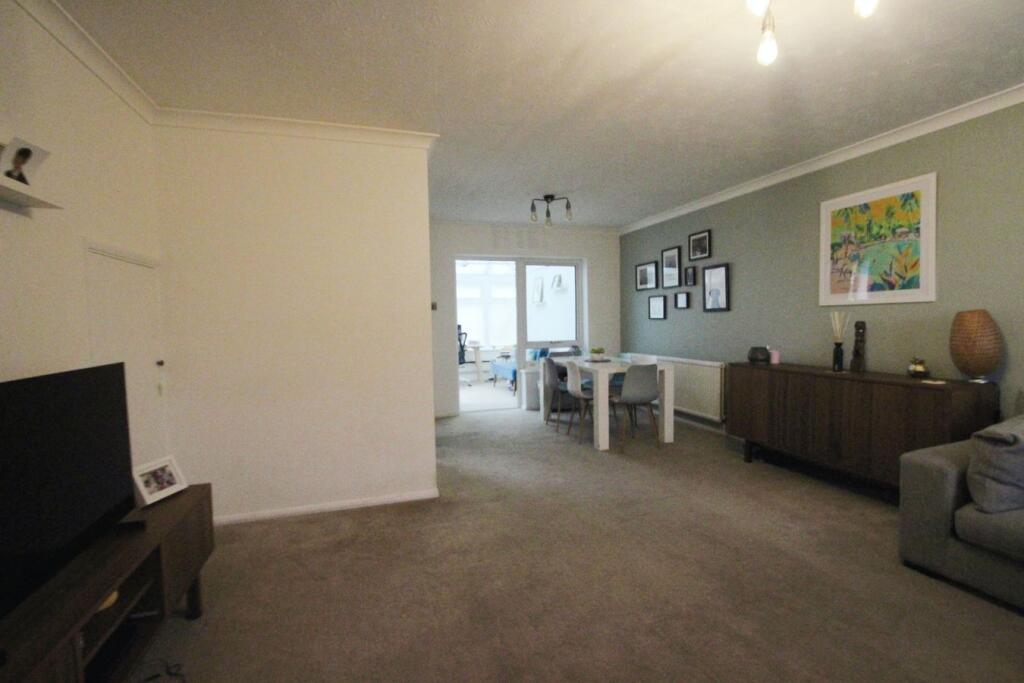 House in Slough - View 4