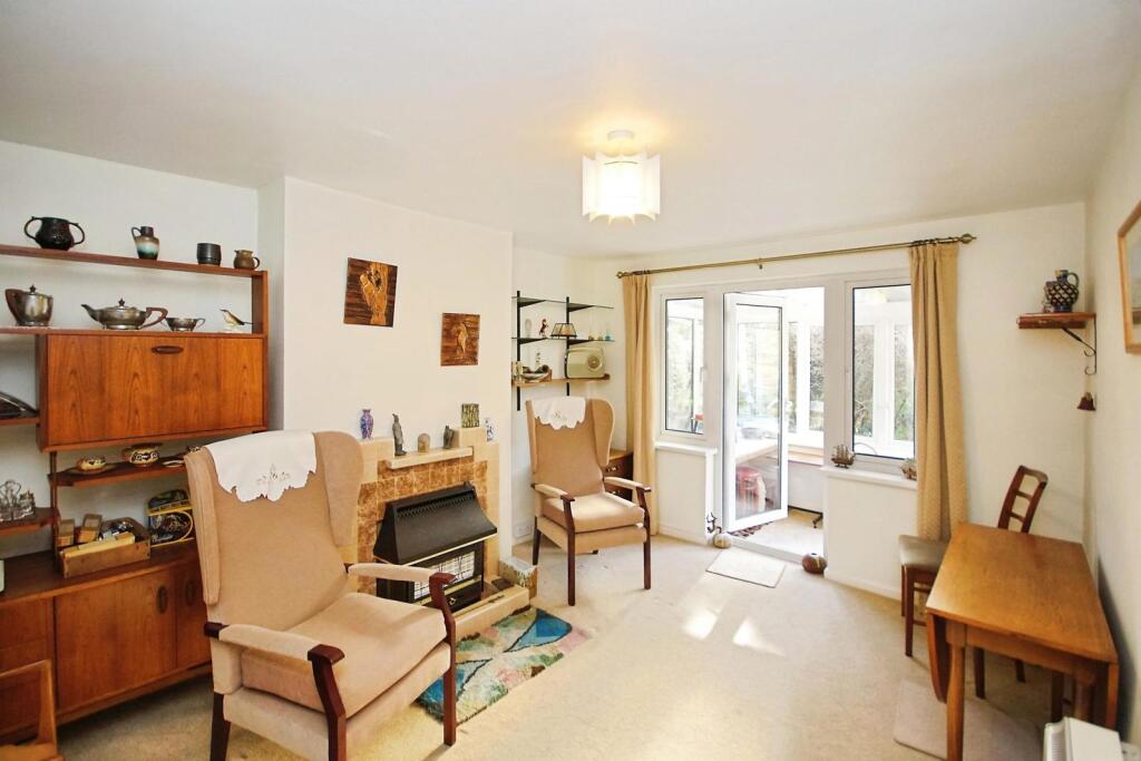 The Crescent, Tilsdown, Dursley, Gloucestershire, GL11 photo 4