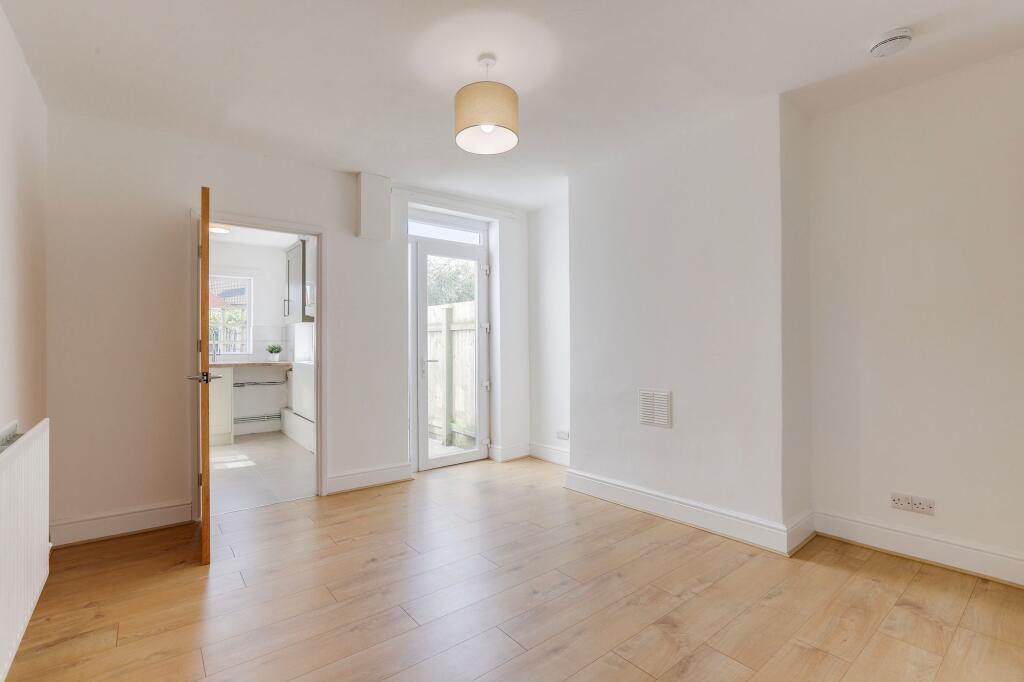 St. Michaels Street, Sutton-In-Ashfield, NG17 - View 3
