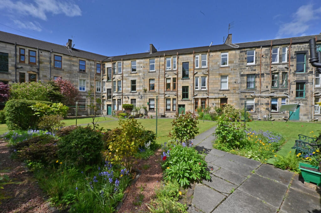 Greenlaw Avenue, Paisley photo 2