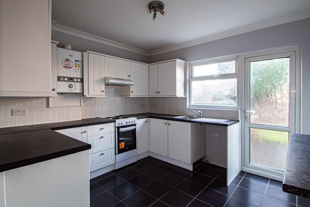 House in Southend-on-Sea - More