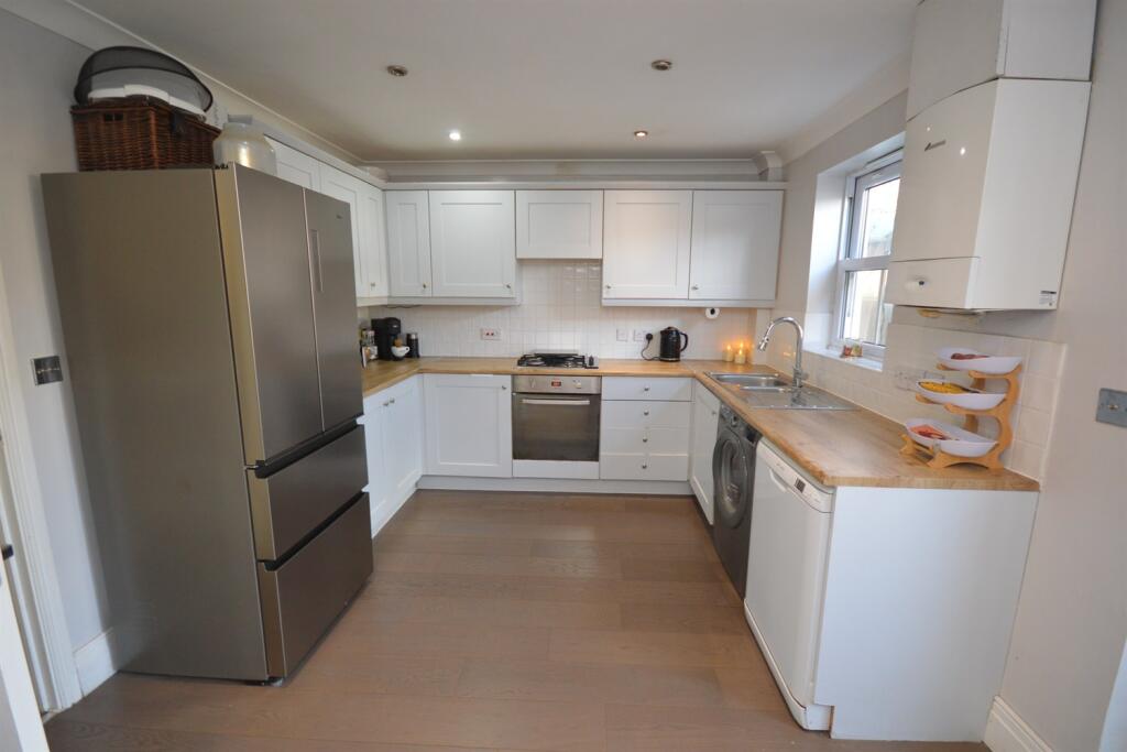 House in Braintree, Black Notley - View 3