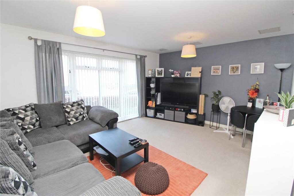 Millward Drive, Bletchley, Milton Keynes photo 3