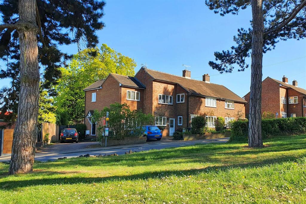 Main image of property: Centre Drive, Epping