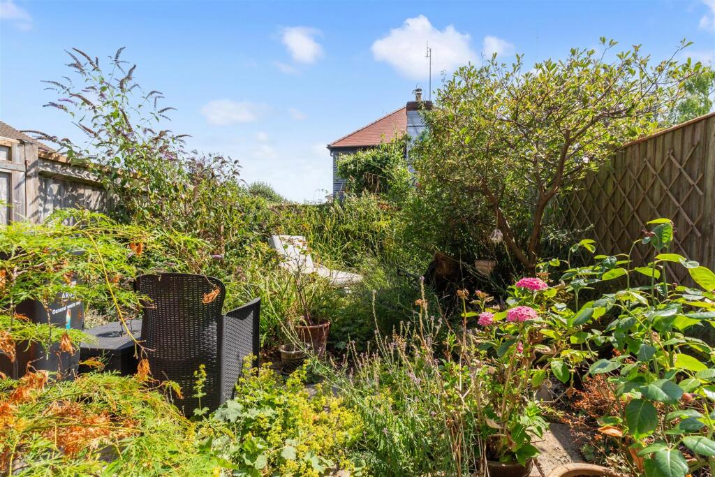 Oaklands, Ferring, Worthing photo 5