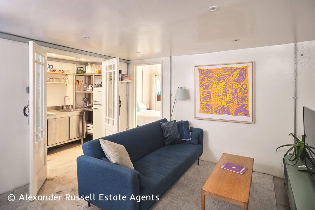 Apartment in Canterbury - View 2
