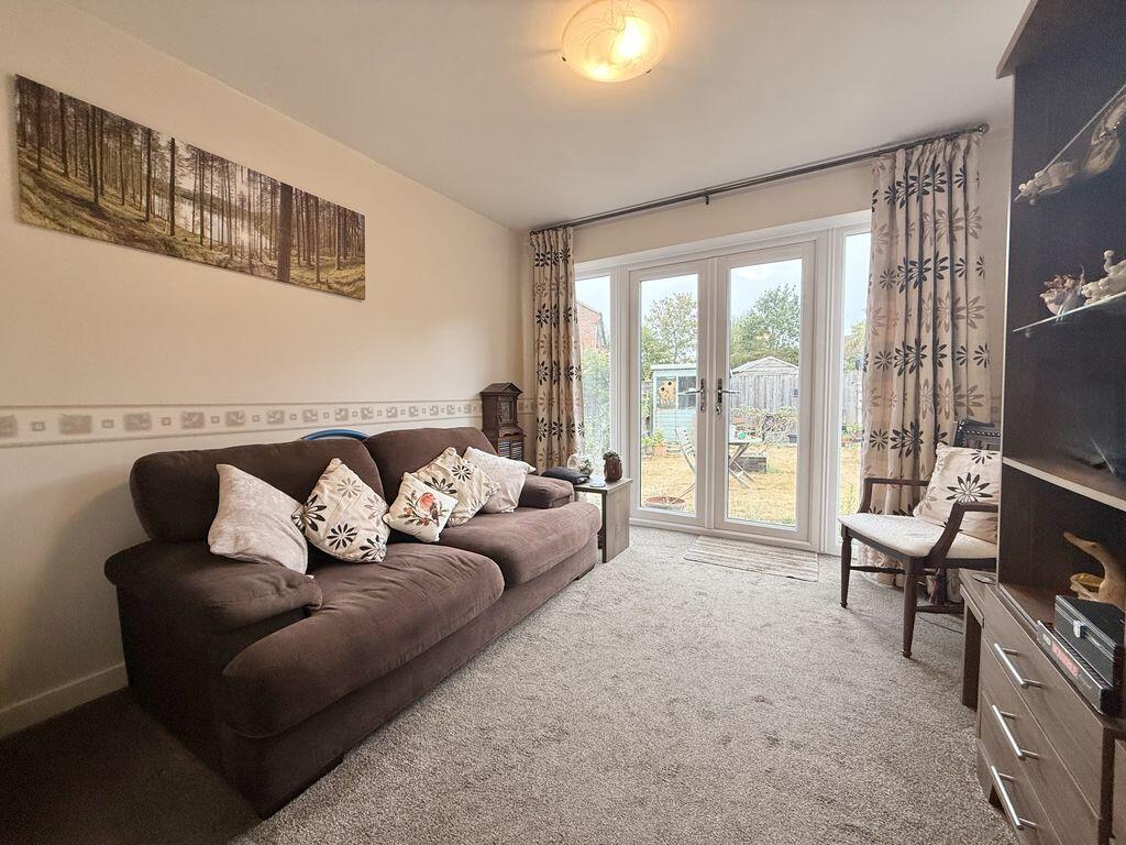 House in Luton - View 3