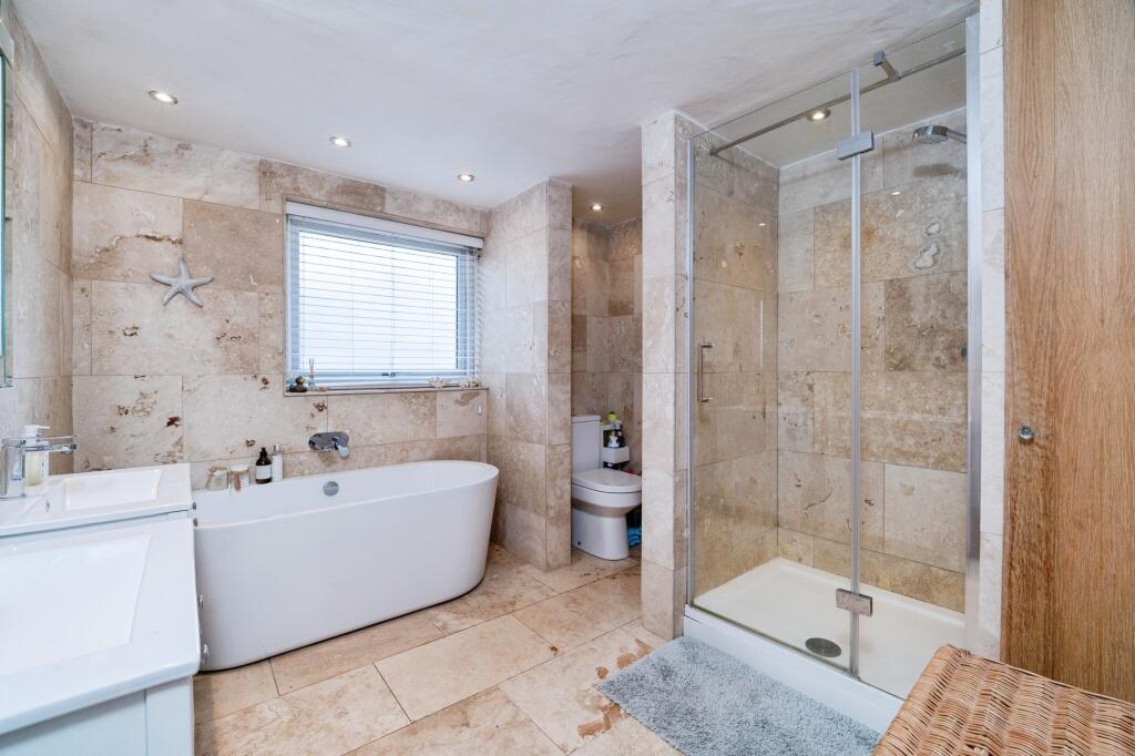 House in Peterborough - View 5