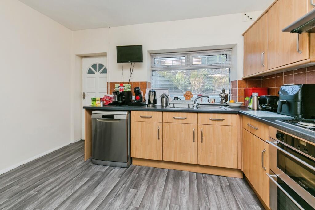 House in Newcastle-under-Lyme, Kidsgrove - More