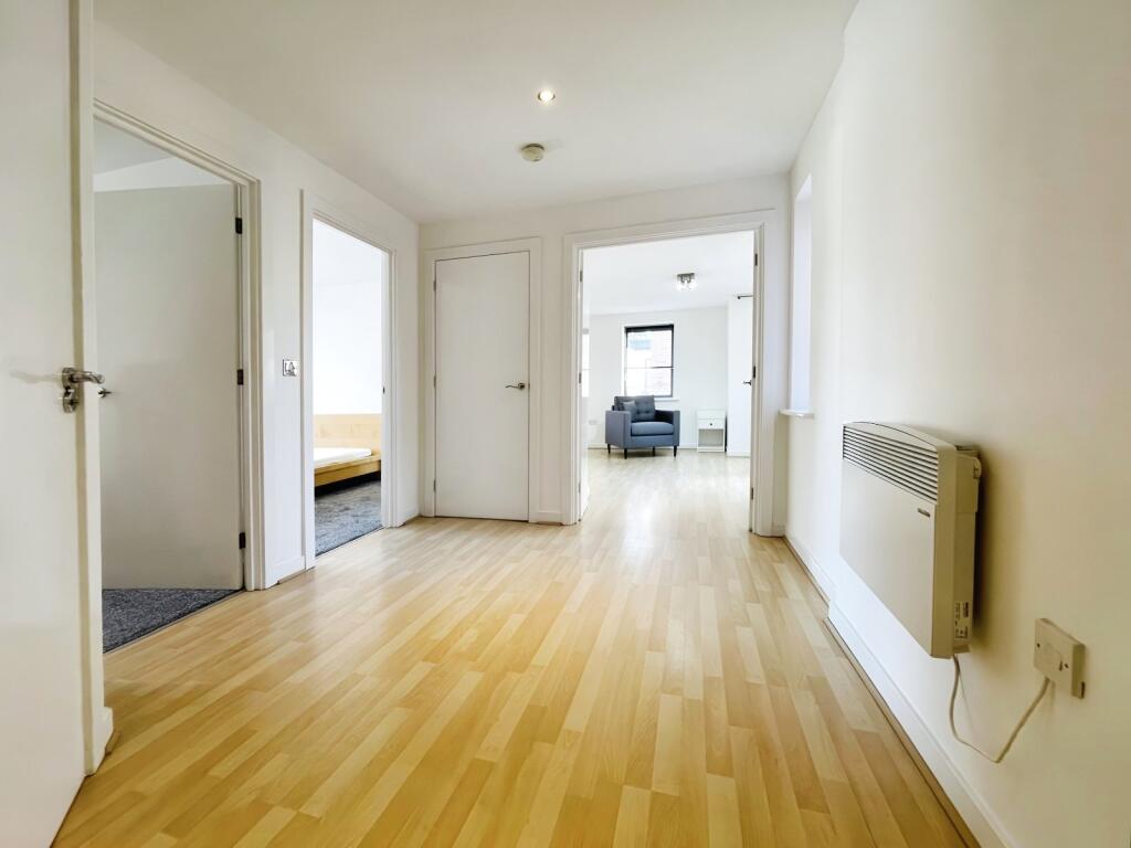 Apartment in Leeds - View 5