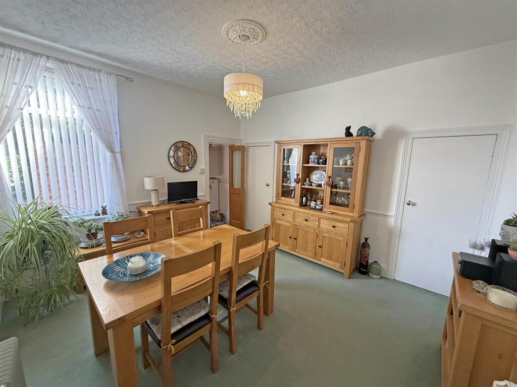 Apartment in North Tyneside, North East - View 3