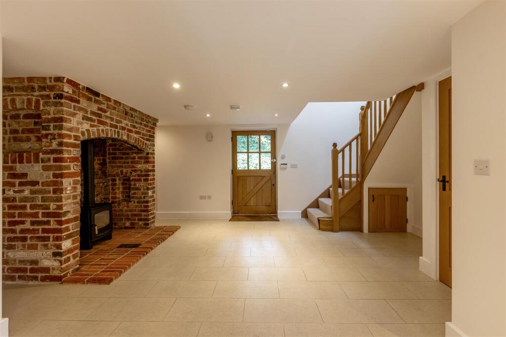 House in East Hampshire, Buriton - View 2