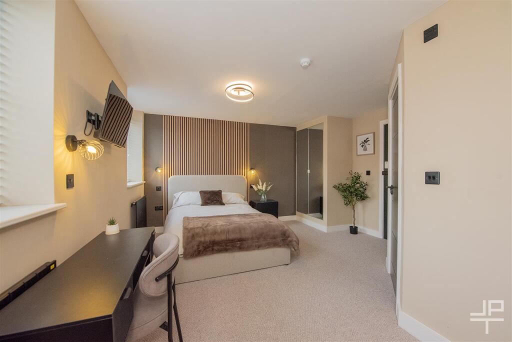 Apartment in Warrington - View 5