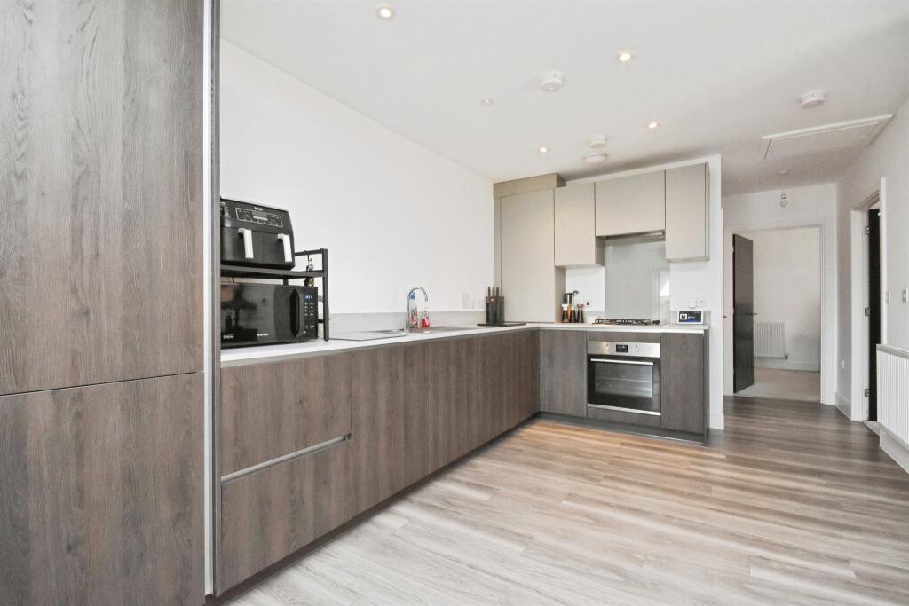 Apartment in Chelmsford, Channels - View 4