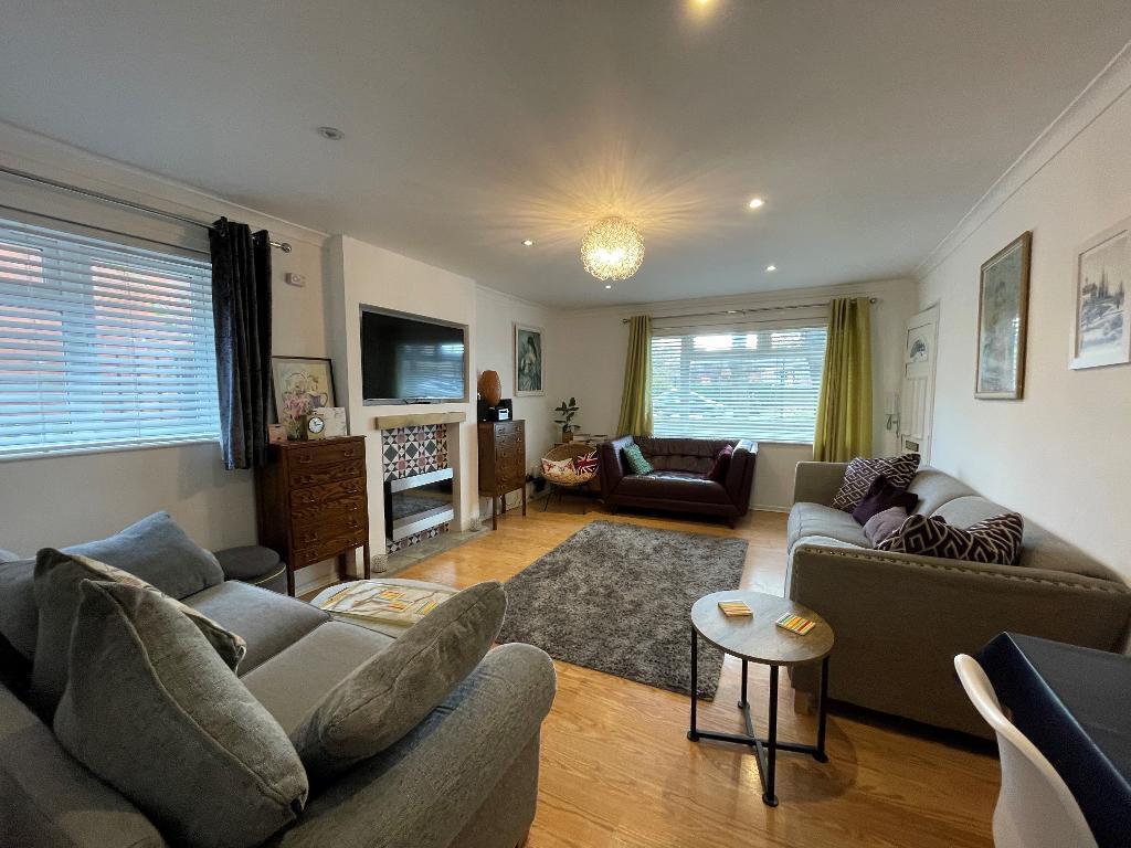 Main image of property: Cottingham Road, Hull, HU6 8QA