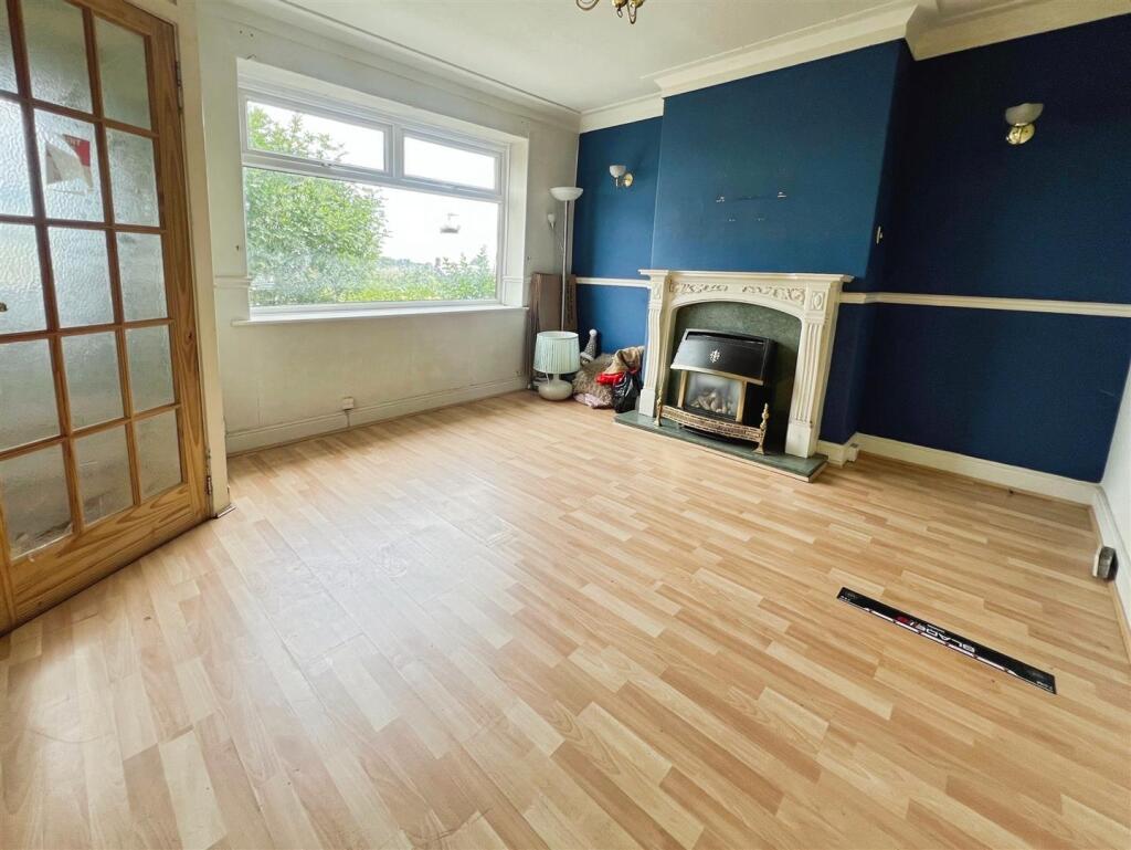 House in Bradford, Haigh Fold, Undercliffe - View 2