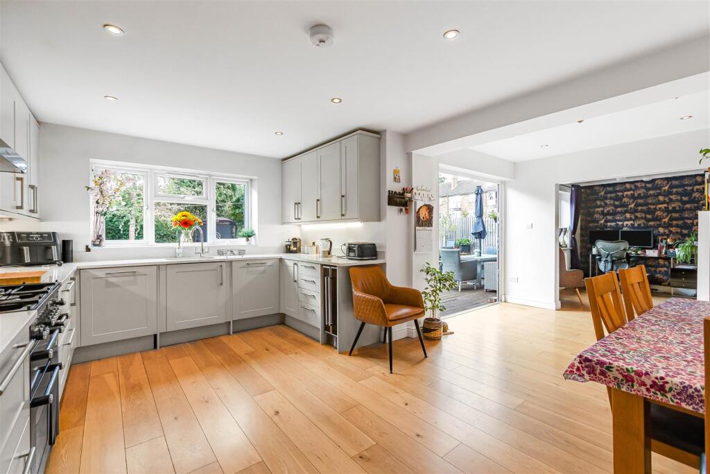 House in Stevenage - View 4