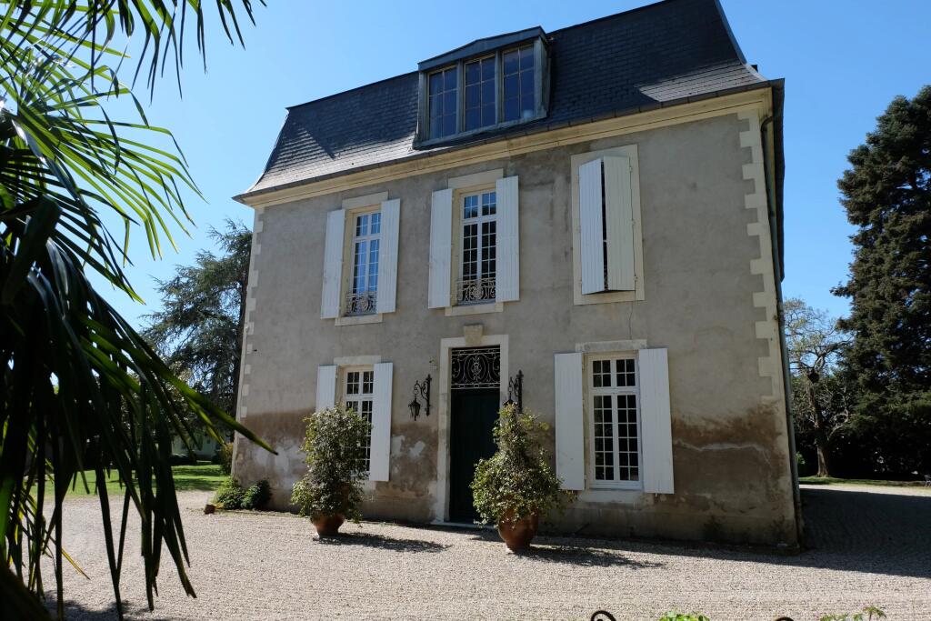 Main image of property: Aquitaine, Lot-et-Garonne, Villeneuve-sur-Lot