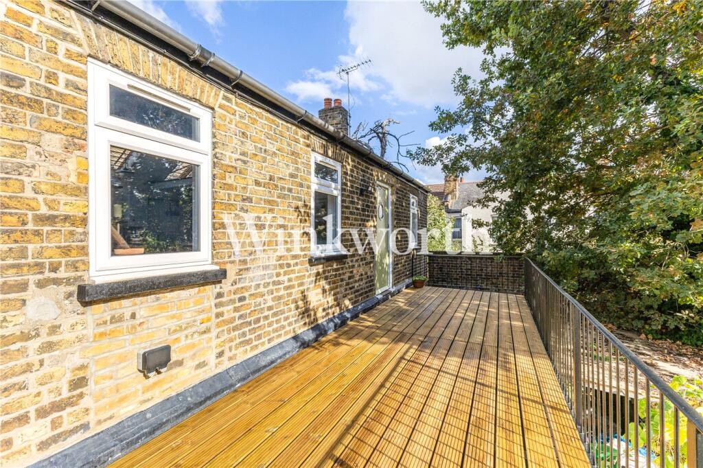 Apartment in London - View 3