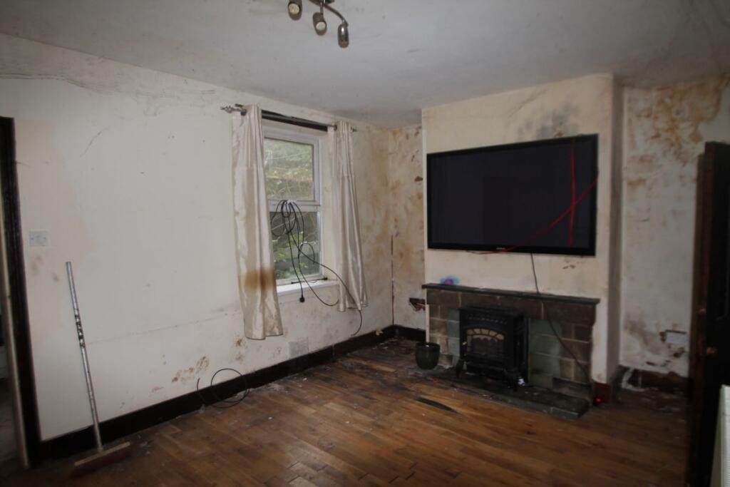 1 Harwd Road, Brymbo, Wrexham, LL11 5BP photo 4