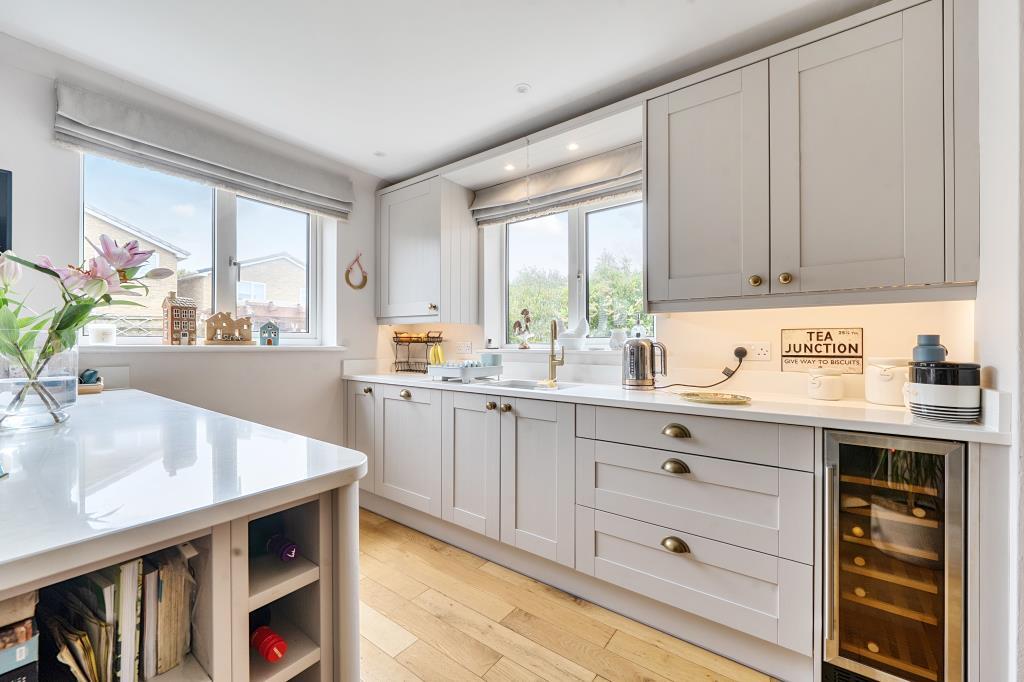 Edgeworth Drive, Carterton,  Oxfordshire, OX18 photo 2