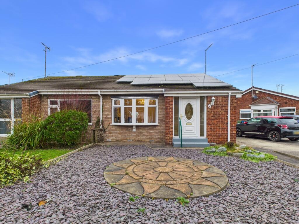 Main image of property: Fulford Crescent, Willerby, Hull, HU10 6NP