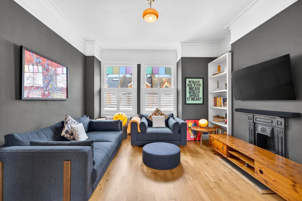 Apartment in London - View 5