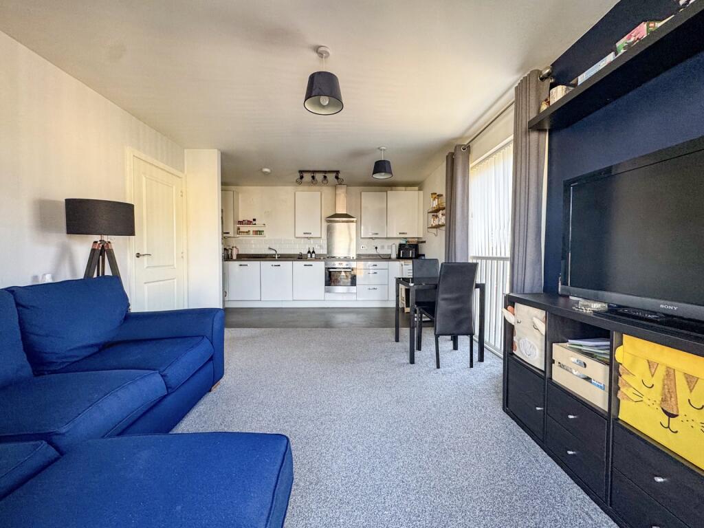 Apartment in Bristol, Charlton Hayes - View 5