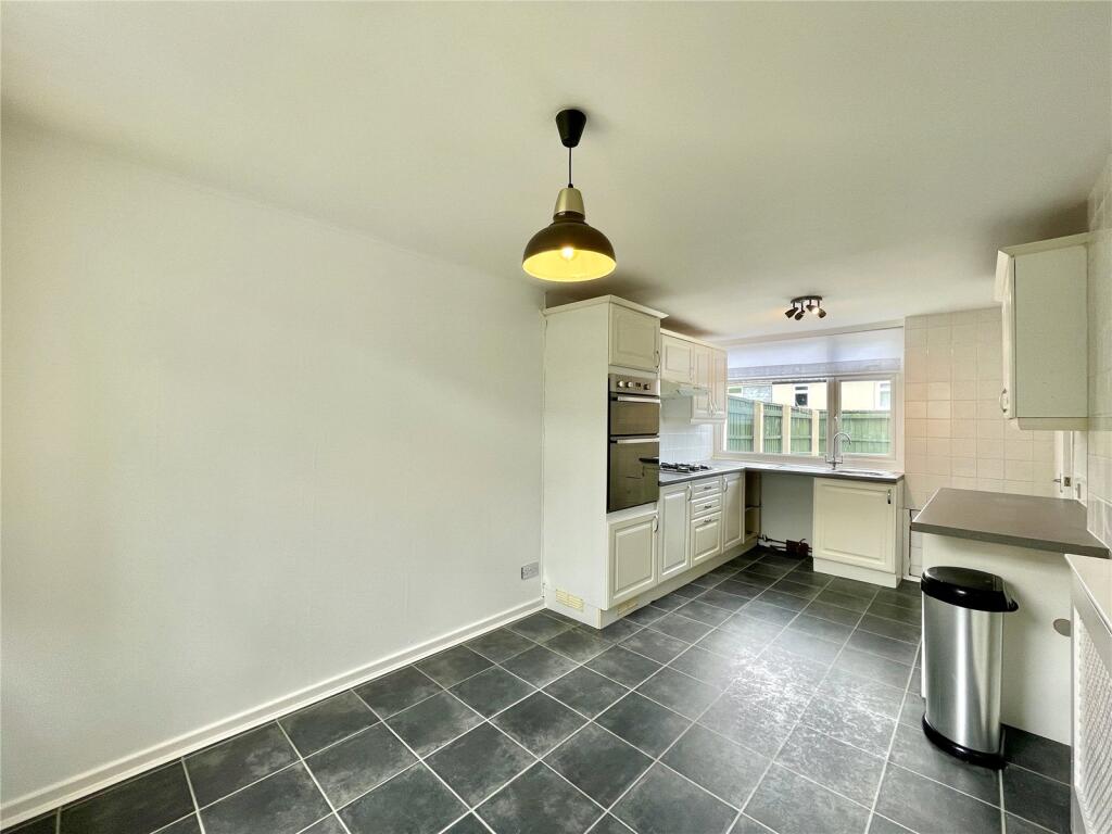 Leaside, Halton Brook, Runcorn, Cheshire, WA7 photo 4