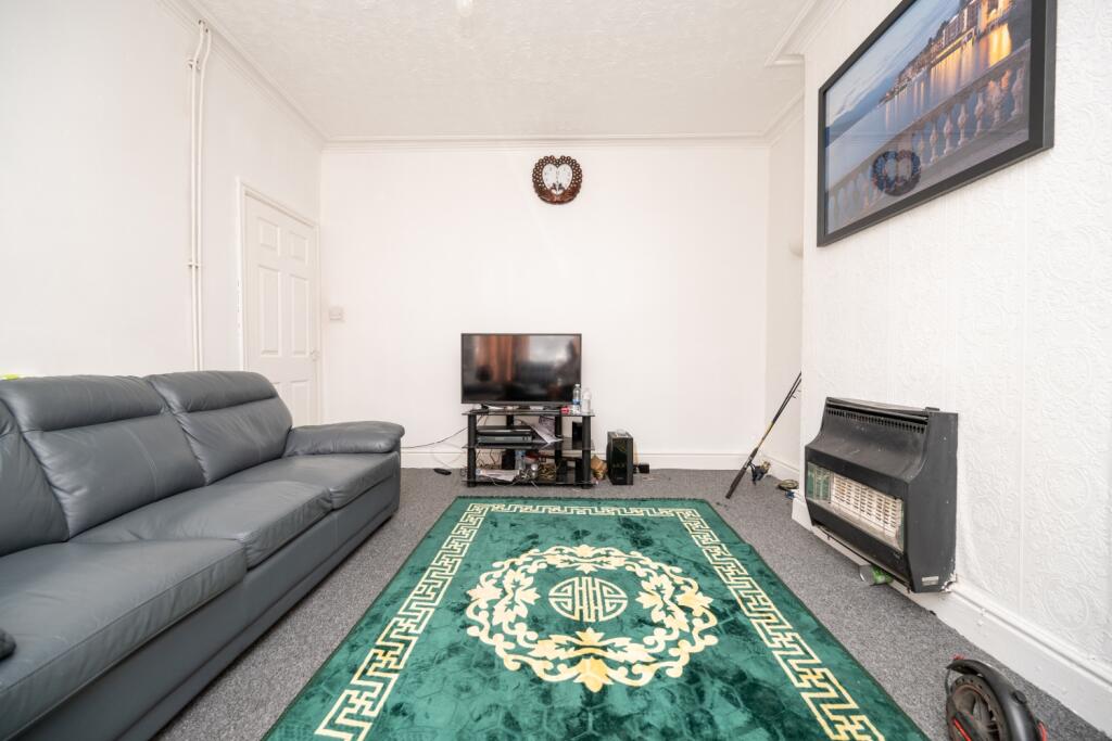 House in Dudley - View 3