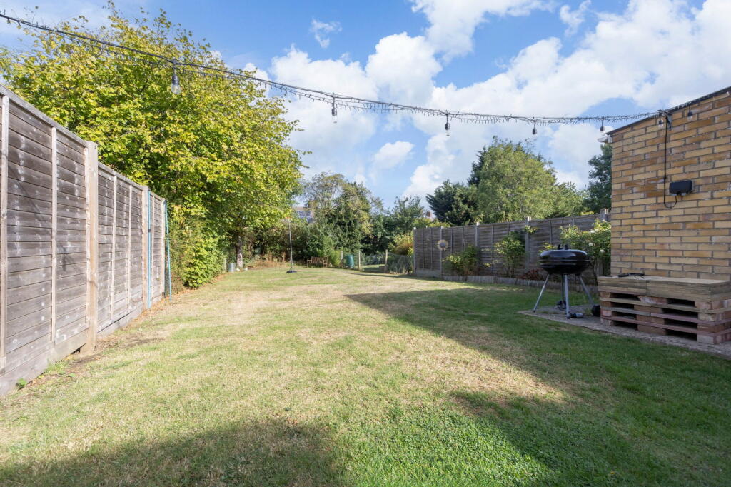 House in Gloucester - View 3