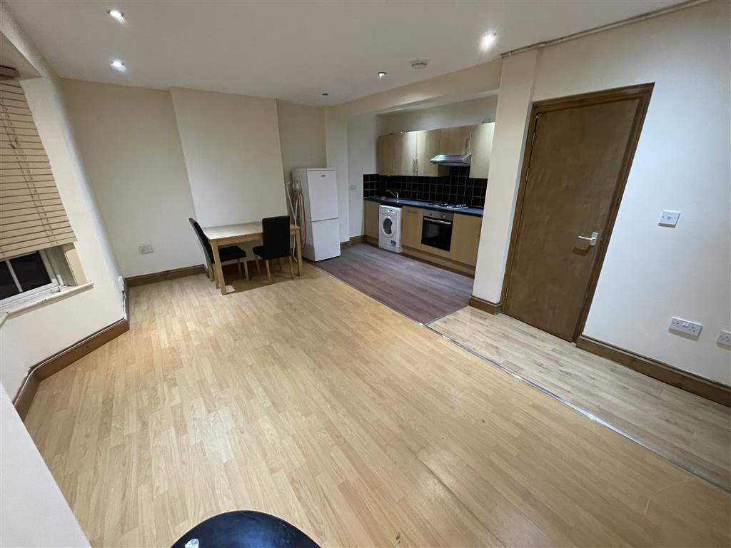 Apartment in Cardiff - View 3