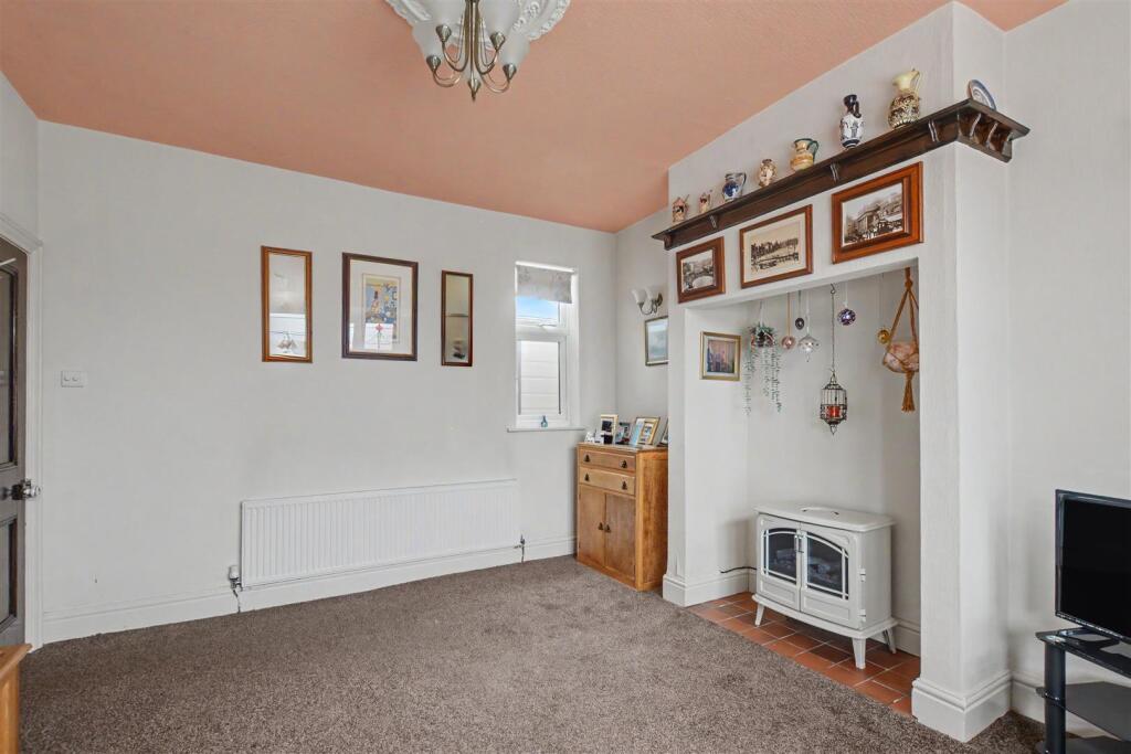 House in Nottingham - View 5