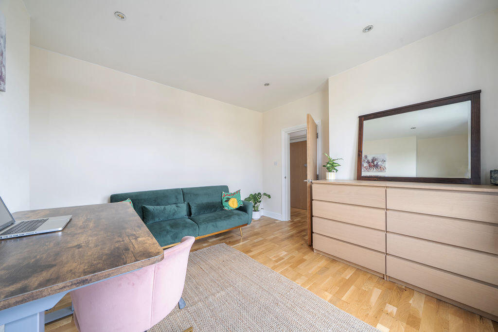 Apartment in London - More