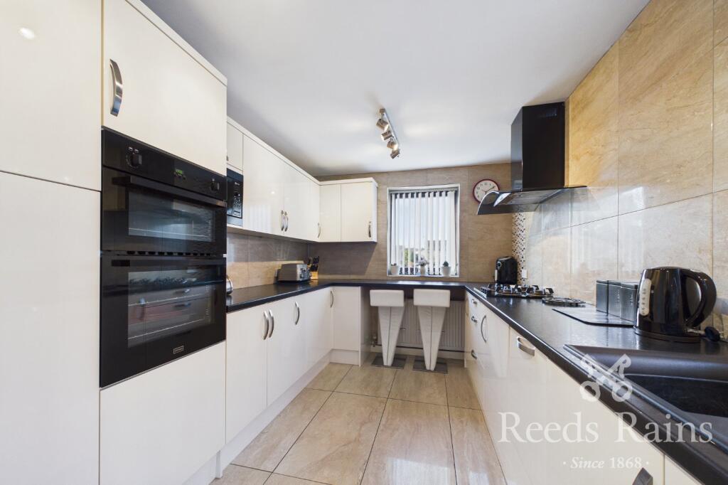 House in South Ribble, Golden Hill, Leyland - More
