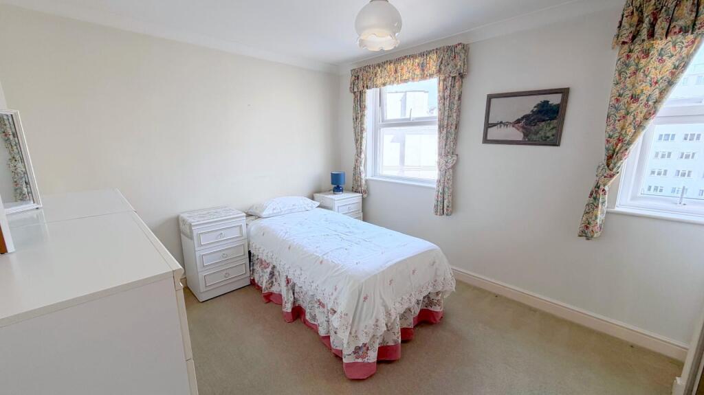 Apartment in Eastbourne, Little Chelsea, Meads - View 5