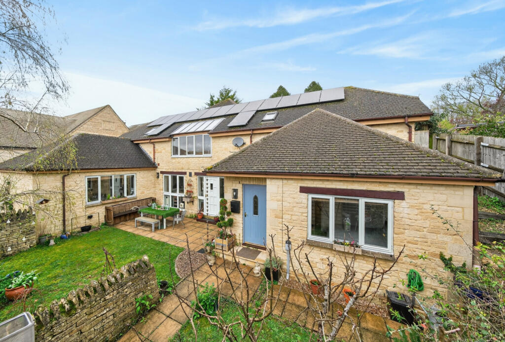 Main image of property: Moorland Close, Witney, Oxfordshire, OX28