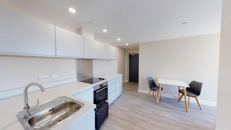 Apartment in Leeds, West Yorkshire - View 3