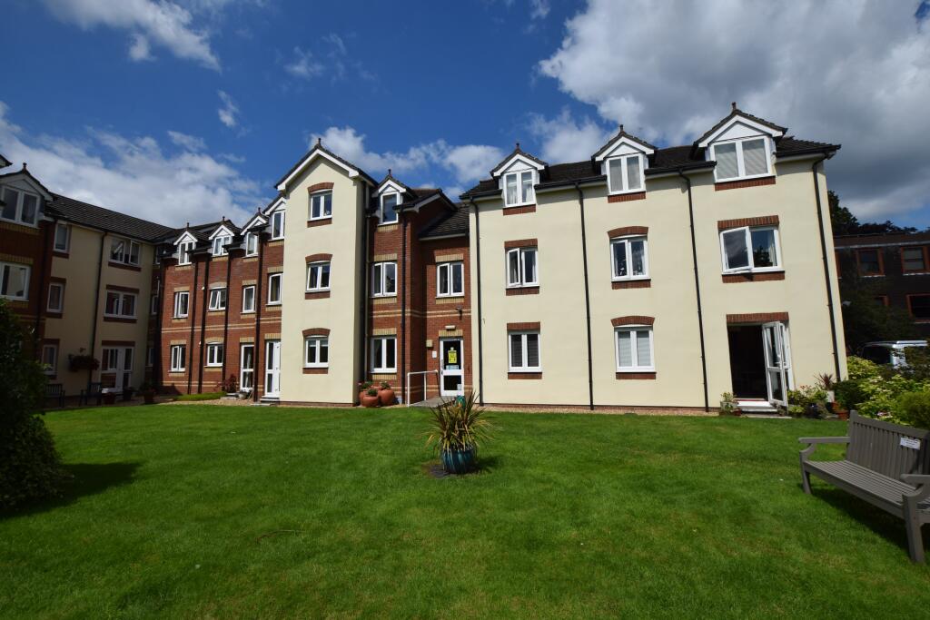 Willow Court, Ackender Road, Alton, Hampshire, GU34 photo 4