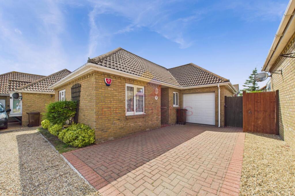 2-bed bungalow on Louise Close, Walton on the Naze, £318,500