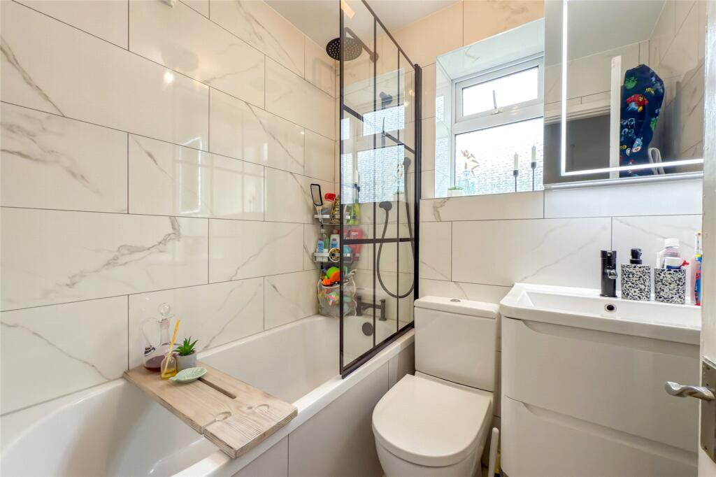 Additional image 9 of Reynolds Crescent, Sandridge, St. Albans, Hertfordshire, AL4