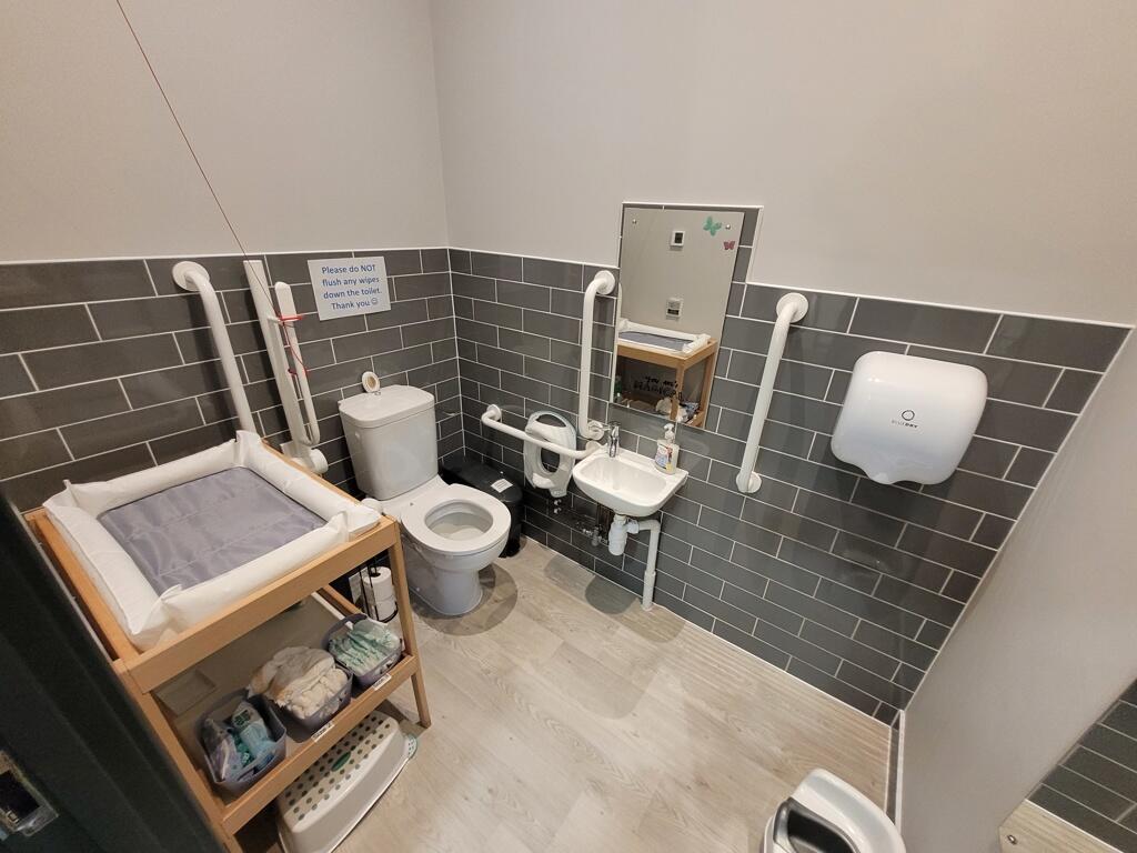 Photo 18