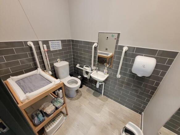 Photo 18