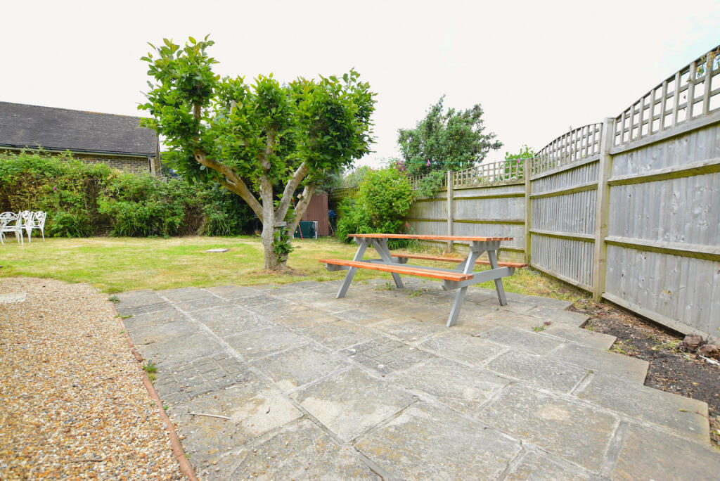 House in Wealden, Herstmonceux - View 4