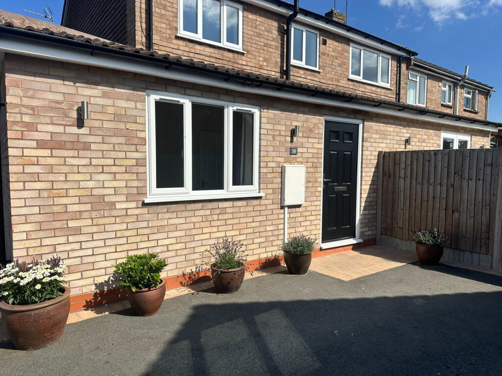 Main image of property: Whitley Road, Henley-In-Arden, Warwickshire, B95 5LJ